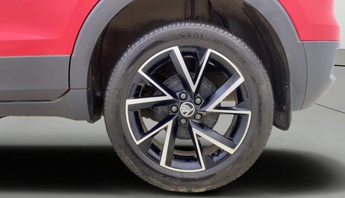 2023 Skoda KUSHAQ MONTE CARLO 1.0L TSI AT, Petrol, Automatic, 12,270 km, Left Rear Wheel