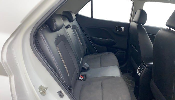 2021 Hyundai VENUE SX (O) 1.5 CRDI, Diesel, Manual, 52,295 km, Right Side Rear Door Cabin