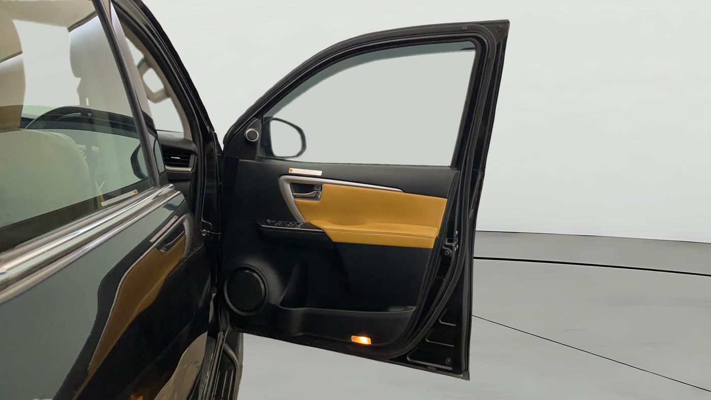 2023 Toyota Fortuner 4X4 AT 2.8 DIESEL, Diesel, Automatic, 83,884 km, RHS Front Door