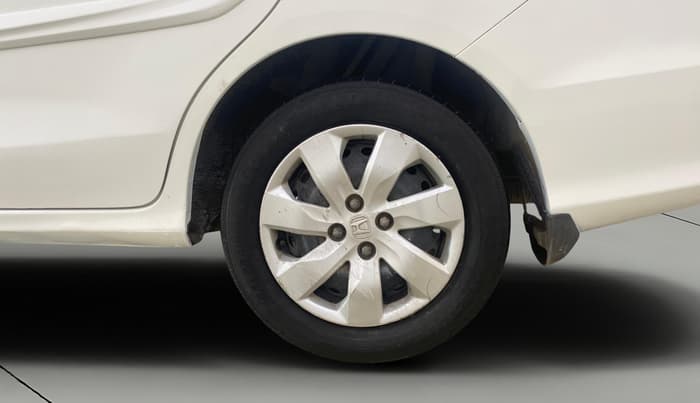 2014 Honda Mobilio 1.5L I-DTEC S, Diesel, Manual, 1,02,157 km, Left Rear Wheel