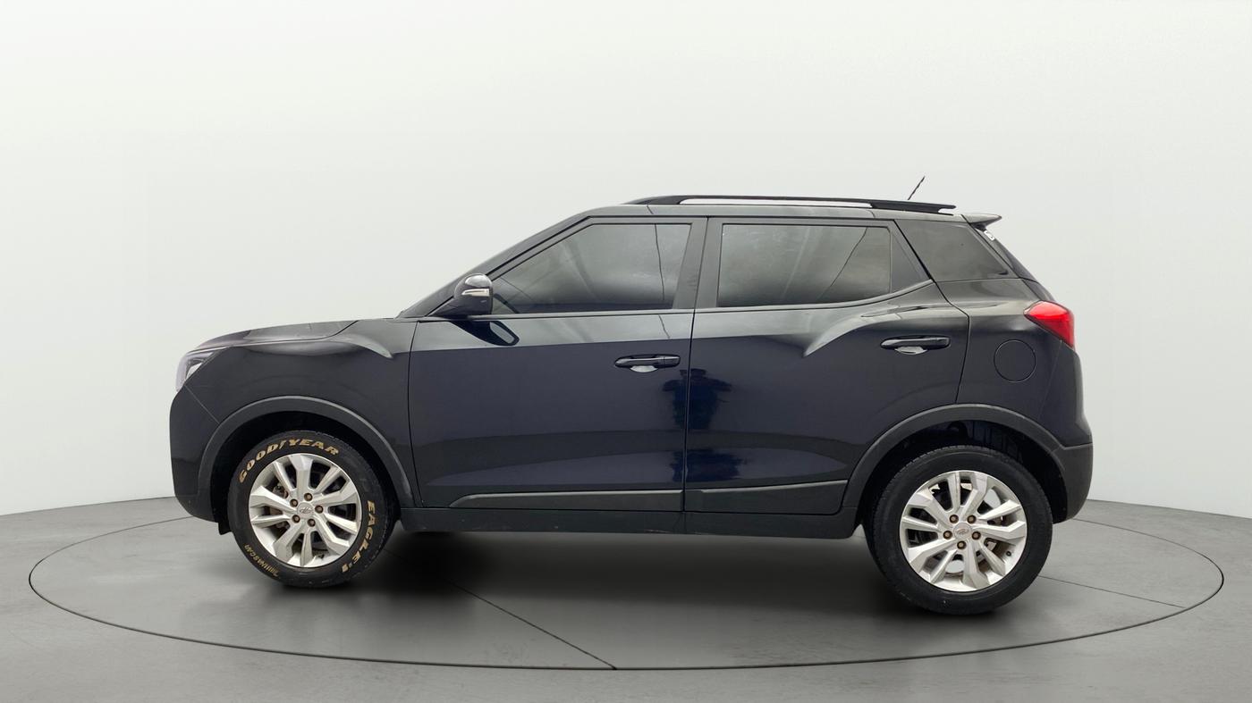 2020 Mahindra XUV300 W8 1.5 DIESEL, Diesel, Manual, 1,18,911 km, Left Side