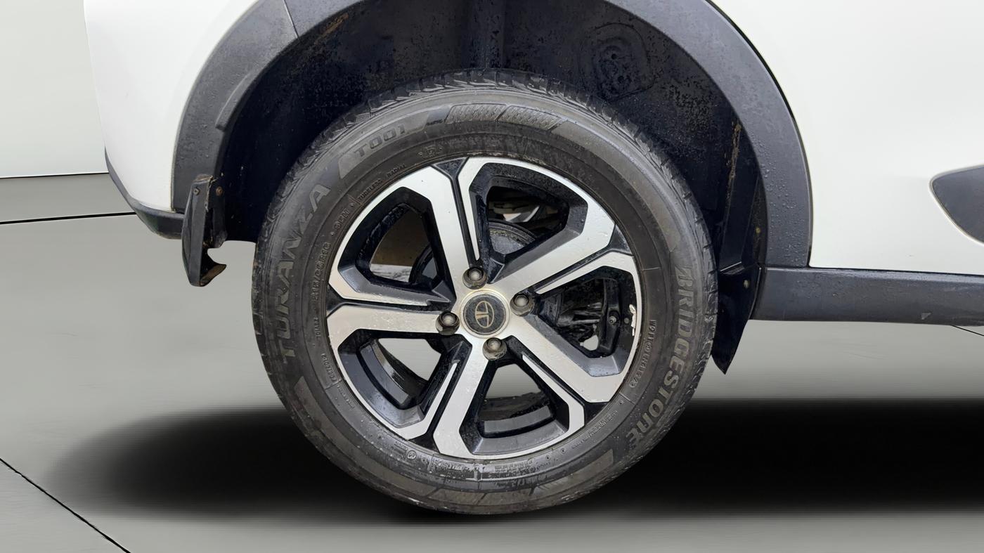 2022 Tata NEXON XZA PLUS PETROL, Petrol, Automatic, 71,950 km, Right Rear Wheel