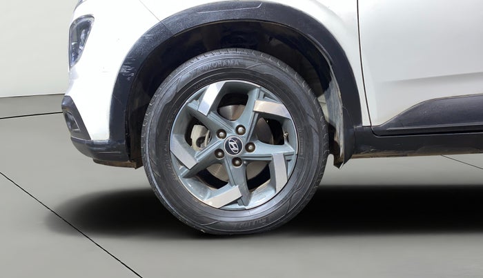 2019 Hyundai VENUE SX(O) 1.4 CRDI, Diesel, Manual, 64,290 km, Left Front Wheel