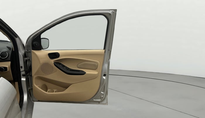 2017 Ford Figo Aspire TITANIUM 1.2 PETROL, CNG, Manual, 77,619 km, RHS Front Door