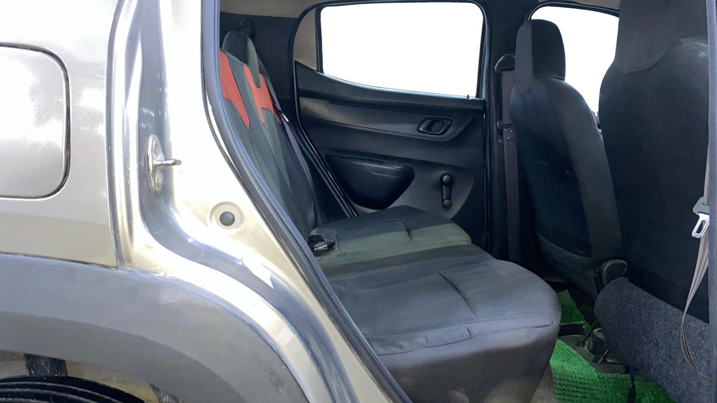2018 Renault Kwid RXL, Petrol, Manual, 1,01,384 km, Right Side Rear Door Cabin