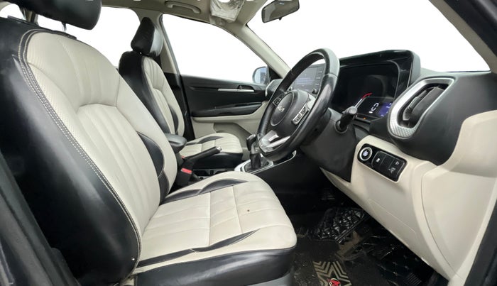 2022 KIA SONET HTX ANNIVERSARY EDITION 1.5, Diesel, Manual, 89,765 km, Right Side Front Door Cabin