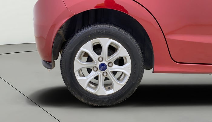 2016 Ford New Figo TITANIUM 1.5 PETROL AT, Petrol, Automatic, 8,946 km, Right Rear Wheel