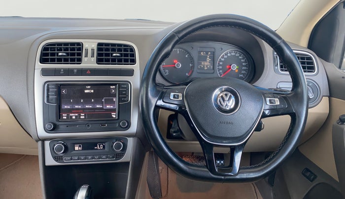 2018 Volkswagen Vento HIGHLINE PLUS 1.5 AT 16 ALLOY, Diesel, Automatic, 1,31,512 km, Steering Wheel Close Up