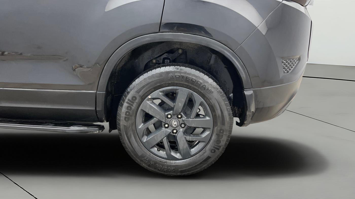 2023 Tata Harrier XT PLUS 2.0L KRYOTEC DARK EDITON, Diesel, Manual, 66,975 km, Left Rear Wheel