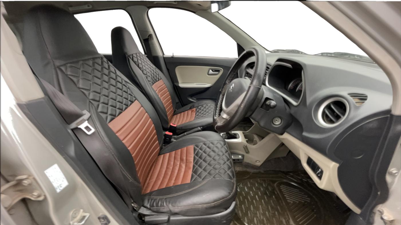 2015 Maruti Alto K10 VXI, Petrol, Manual, 72,686 km, Right Side Front Door Cabin