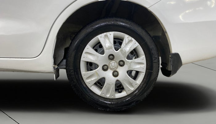 2015 Honda Amaze 1.2L I-VTEC S, Petrol, Manual, 1,09,846 km, Left Rear Wheel