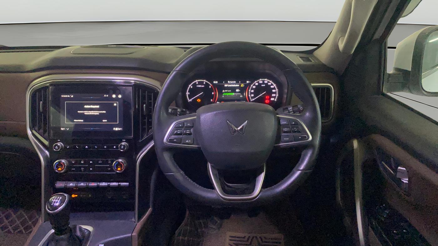2023 Mahindra SCORPIO-N Z8 L DIESEL MT 2WD 7 STR, Diesel, Manual, 88,881 km, Steering Wheel Close Up