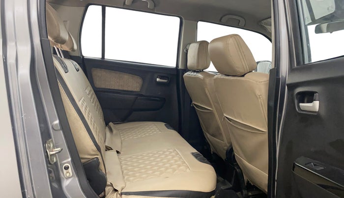 2017 Maruti Wagon R 1.0 VXI+, Petrol, Manual, 57,139 km, Right Side Rear Door Cabin