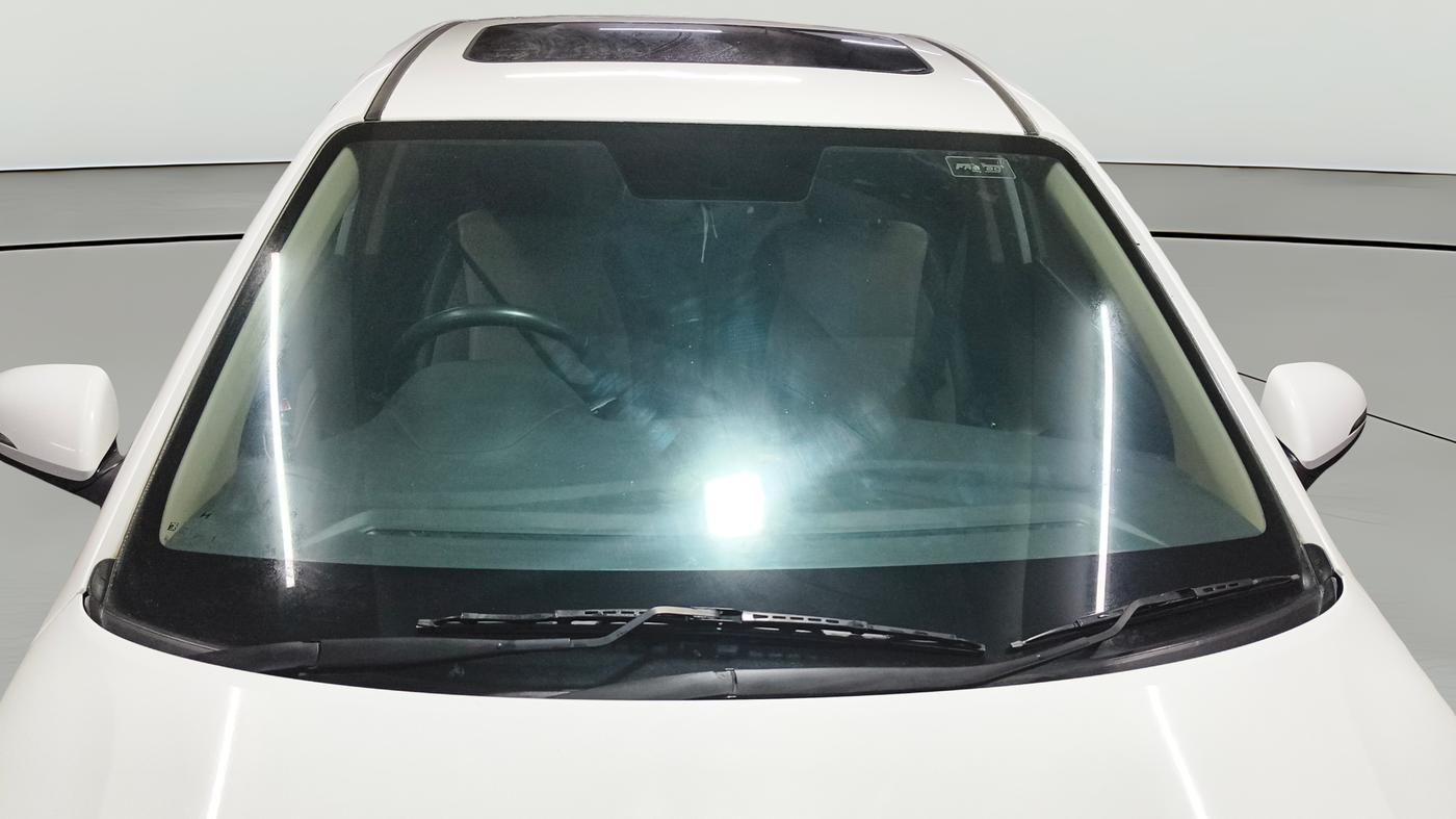 2018 Hyundai Verna 1.6 VTVT SX O, Petrol, Manual, 89,867 km, Front Windshield