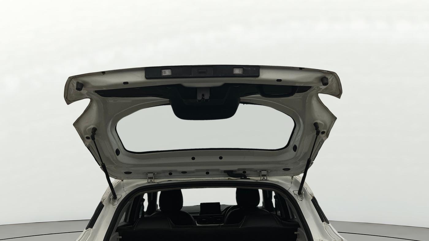 2023 Tata PUNCH PURE MT, Petrol, Manual, 74,792 km, Boot Door Open
