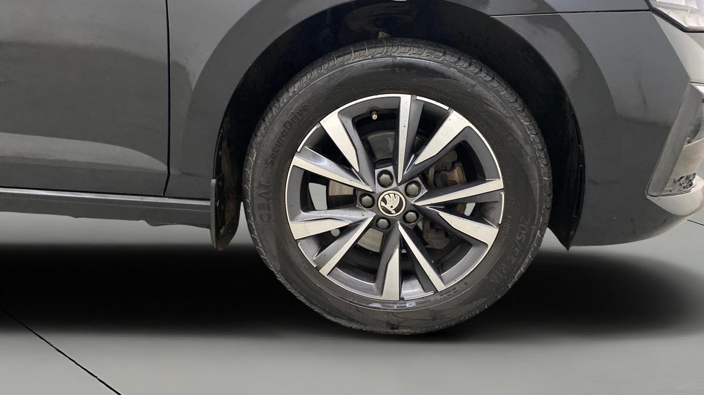 2022 Skoda SLAVIA AMBITION 1.0L TSI MT, Petrol, Manual, 45,931 km, Right Front Wheel