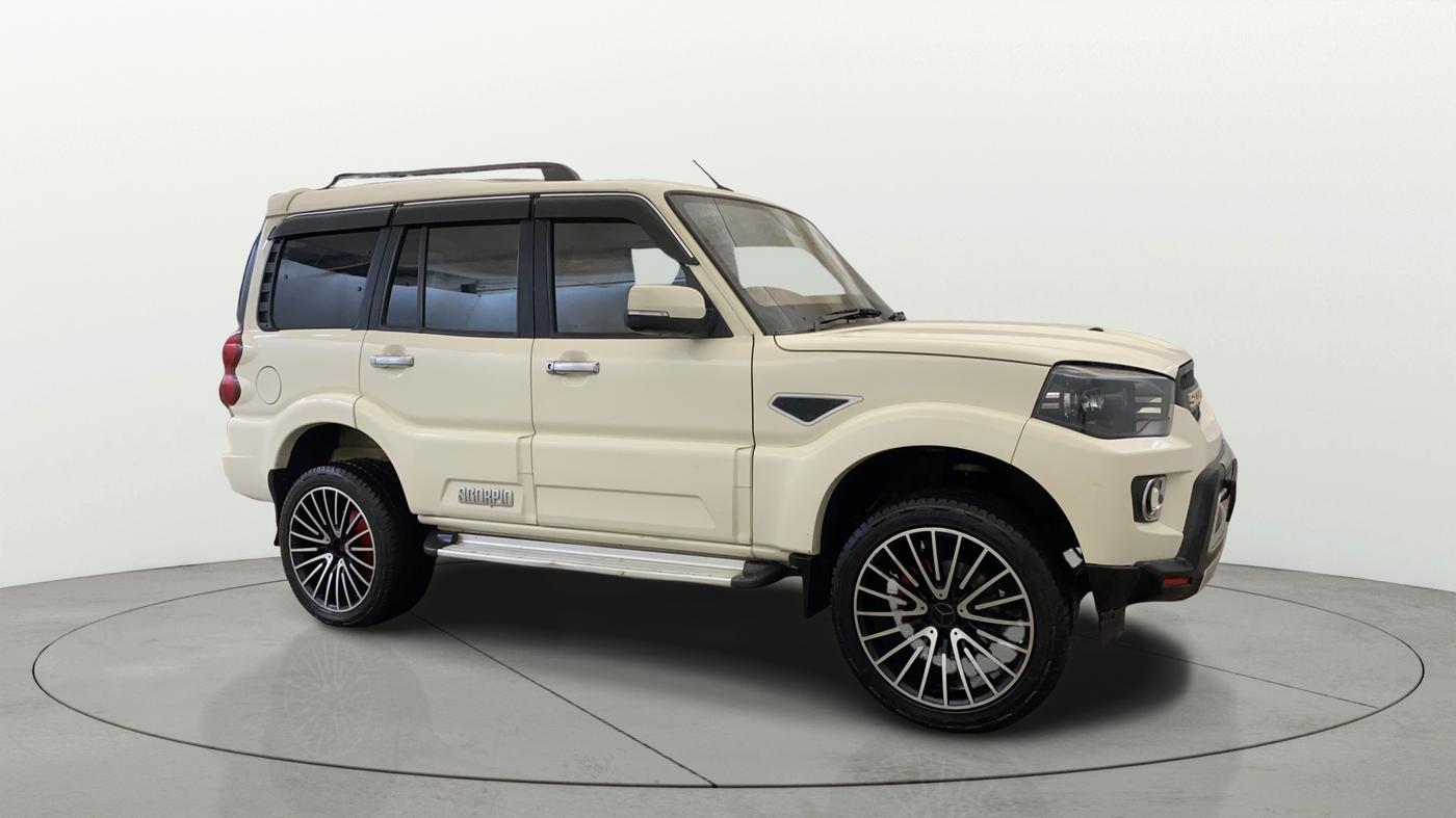 2022 Mahindra Scorpio S5, Diesel, Manual, 66,339 km, Right Front Diagonal