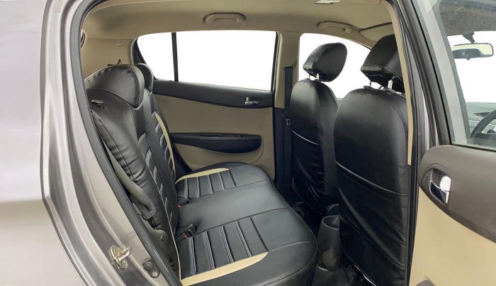 2012 Hyundai i20 MAGNA 1.2, Petrol, Manual, 77,947 km, Right Side Rear Door Cabin