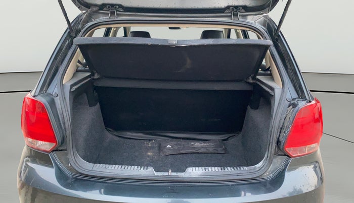 2016 Volkswagen Polo HIGHLINE1.2L, Petrol, Manual, 41,153 km, Boot Open Zoomed View