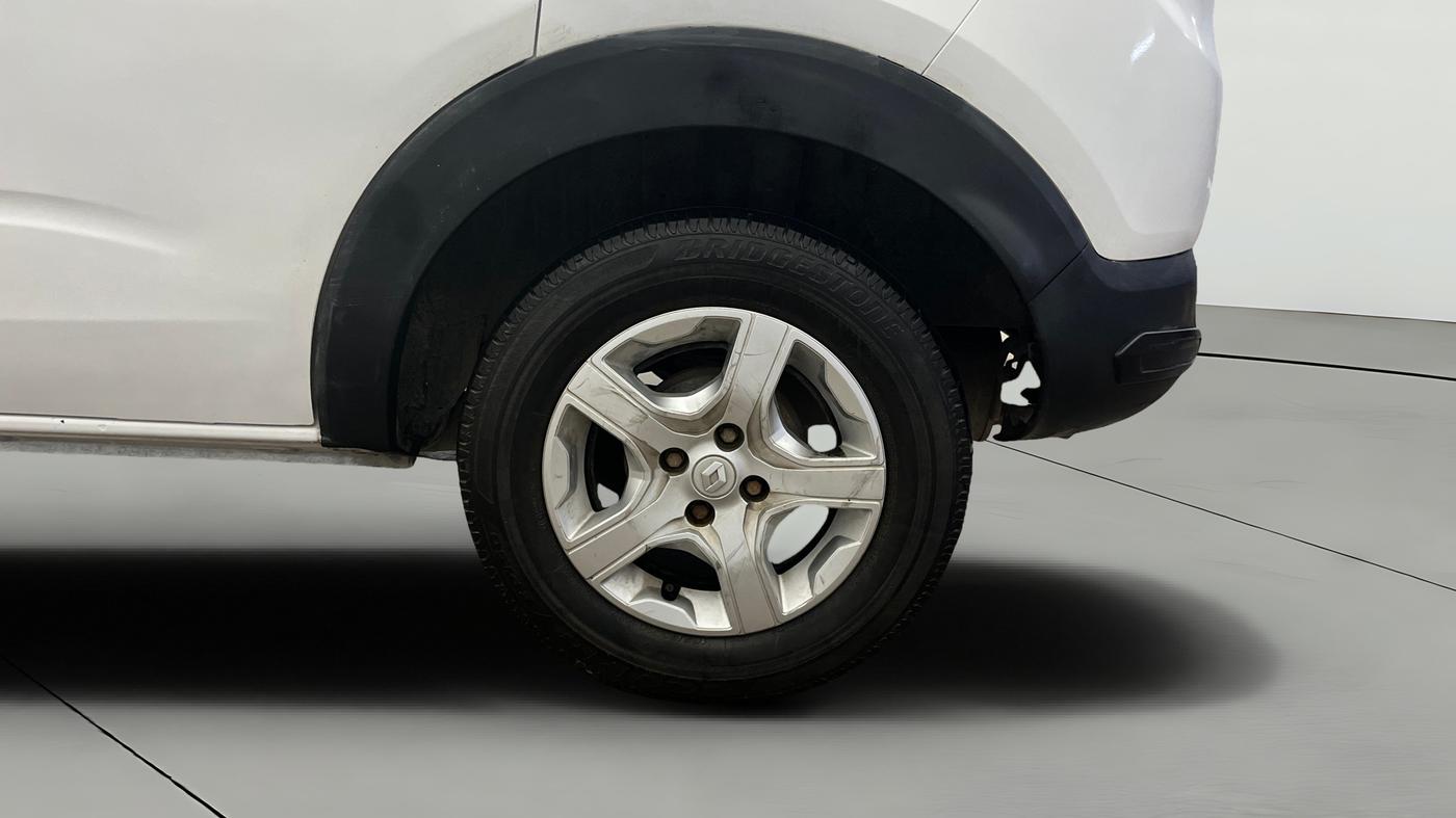 2019 Renault TRIBER RXZ, CNG, Manual, 31,175 km, Left Rear Wheel
