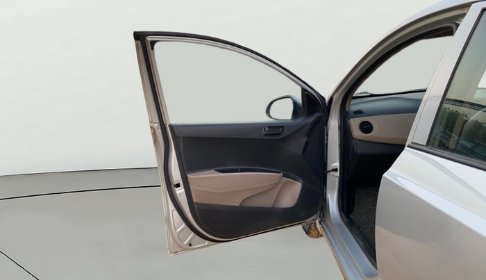 2016 Hyundai Grand i10 MAGNA AT 1.2 KAPPA VTVT, CNG, Automatic, 81,411 km, LHS Front Door