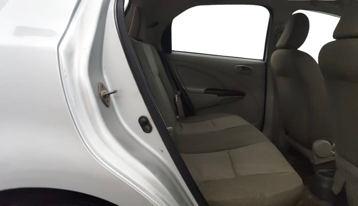 2015 Toyota Etios Liva GD, Diesel, Manual, 1,30,548 km, Right Side Rear Door Cabin
