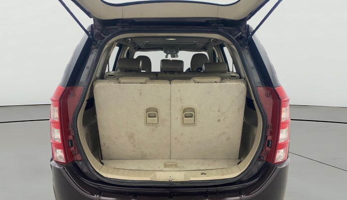 2016 Mahindra XUV500 W10 AT, Diesel, Automatic, 89,467 km, Boot Open Zoomed View