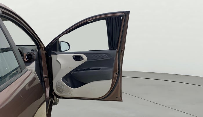 2021 Hyundai AURA S 1.2 CNG, CNG, Manual, 29,152 km, RHS Front Door