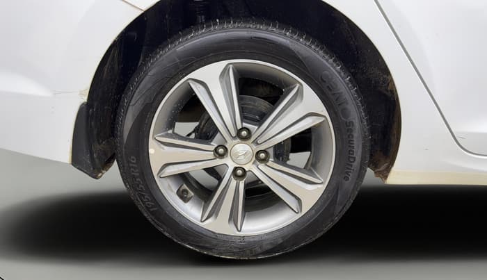 2019 Hyundai Verna 1.6 VTVT SX, Petrol, Manual, 78,350 km, Right Rear Wheel