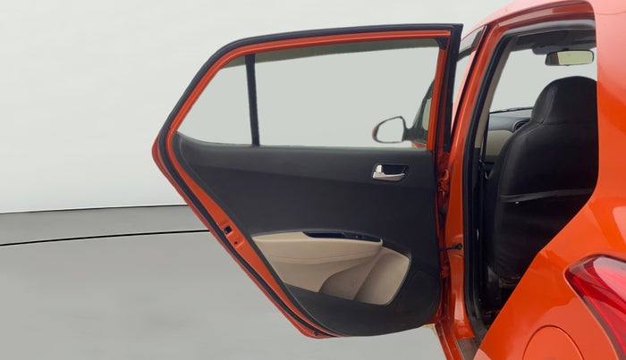 2017 Hyundai Grand i10 SPORTZ 1.2 KAPPA VTVT, Petrol, Manual, 1,43,469 km, LHS Rear Door