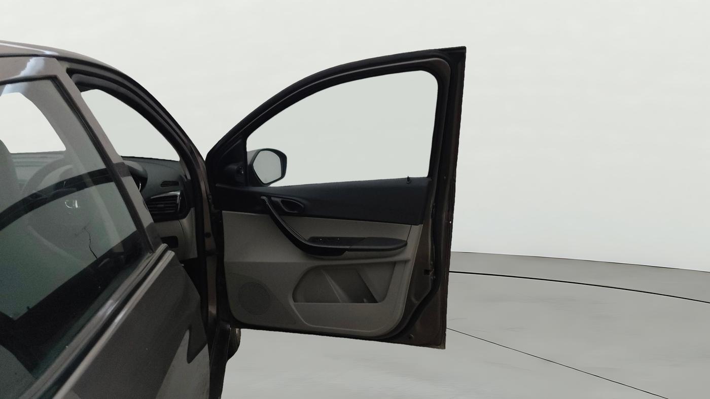 2018 Tata Tiago XTA PETROL, Petrol, Automatic, 86,397 km, RHS Front Door