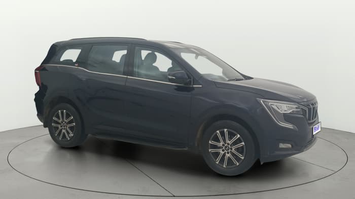 2024 Mahindra XUV700 AX 7 LUXURY P AT 7 STR, Petrol, Automatic, 32,393 km, Right Front Diagonal