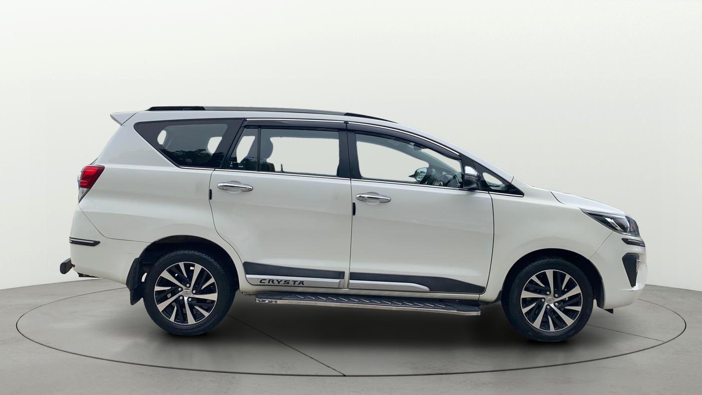 2022 Toyota Innova Crysta 2.7 ZX AT 7 STR, Petrol, Automatic, 35,119 km, Right Side View