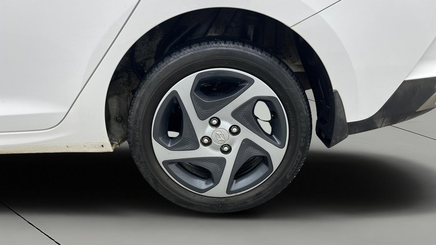 2022 Hyundai Verna S PLUS 1.5 VTVT, Petrol, Manual, 44,894 km, Left Rear Wheel