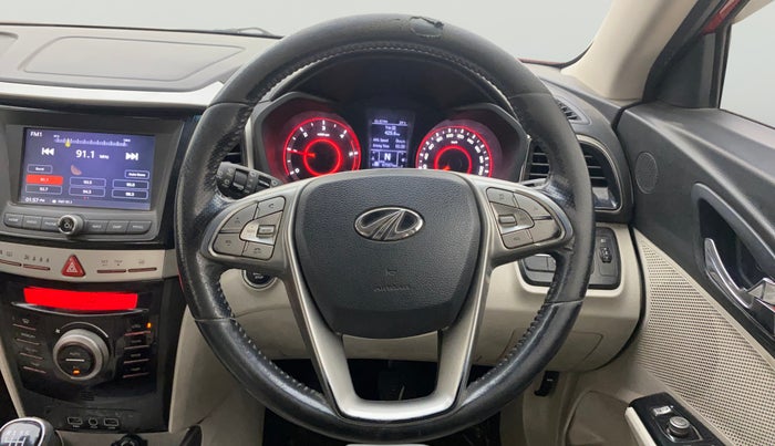2019 Mahindra XUV300 W8 (O) 1.5 DIESEL, Diesel, Manual, 67,587 km, Steering Wheel Close Up