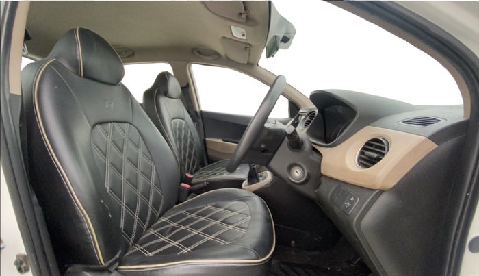 2016 Hyundai Grand i10 MAGNA 1.2 KAPPA VTVT, Petrol, Manual, 1,02,687 km, Right Side Front Door Cabin