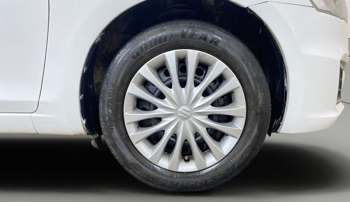 2017 Maruti Ciaz DELTA 1.4 MT PETROL, Petrol, Manual, 1,02,550 km, Right Front Wheel