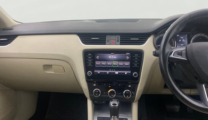 2017 Skoda Octavia STYLE 1.8 TSI AT, Petrol, Automatic, 92,155 km, Air Conditioner