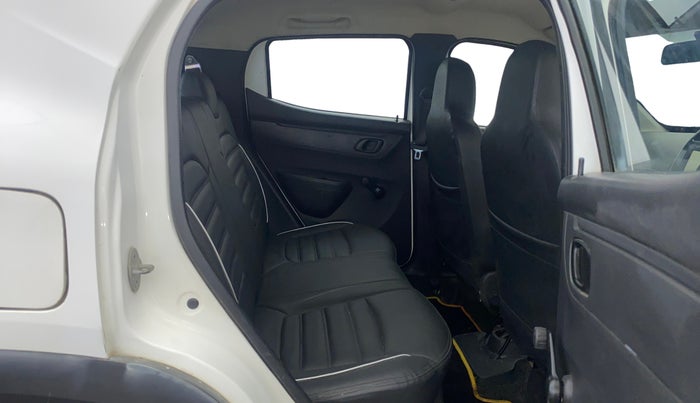 2016 Renault Kwid RXT 0.8, Petrol, Manual, 47,560 km, Right Side Rear Door Cabin