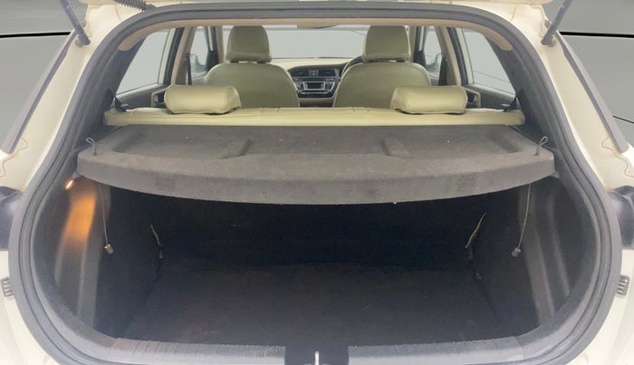 2016 Hyundai Elite i20 ASTA 1.2, Petrol, Manual, 83,185 km, Boot Open Zoomed View