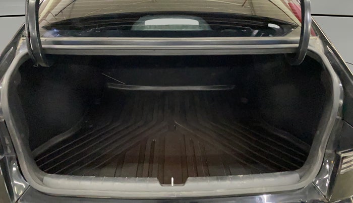 2023 Hyundai Verna SX (O) 1.5 MPI MT, Petrol, Manual, 33,081 km, Boot Open Zoomed View