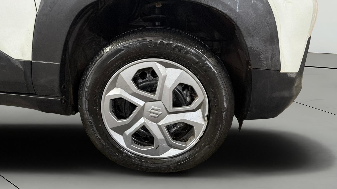 2025 Maruti BREZZA VXI S-CNG, CNG, Manual, 24,286 km, Right Front Wheel