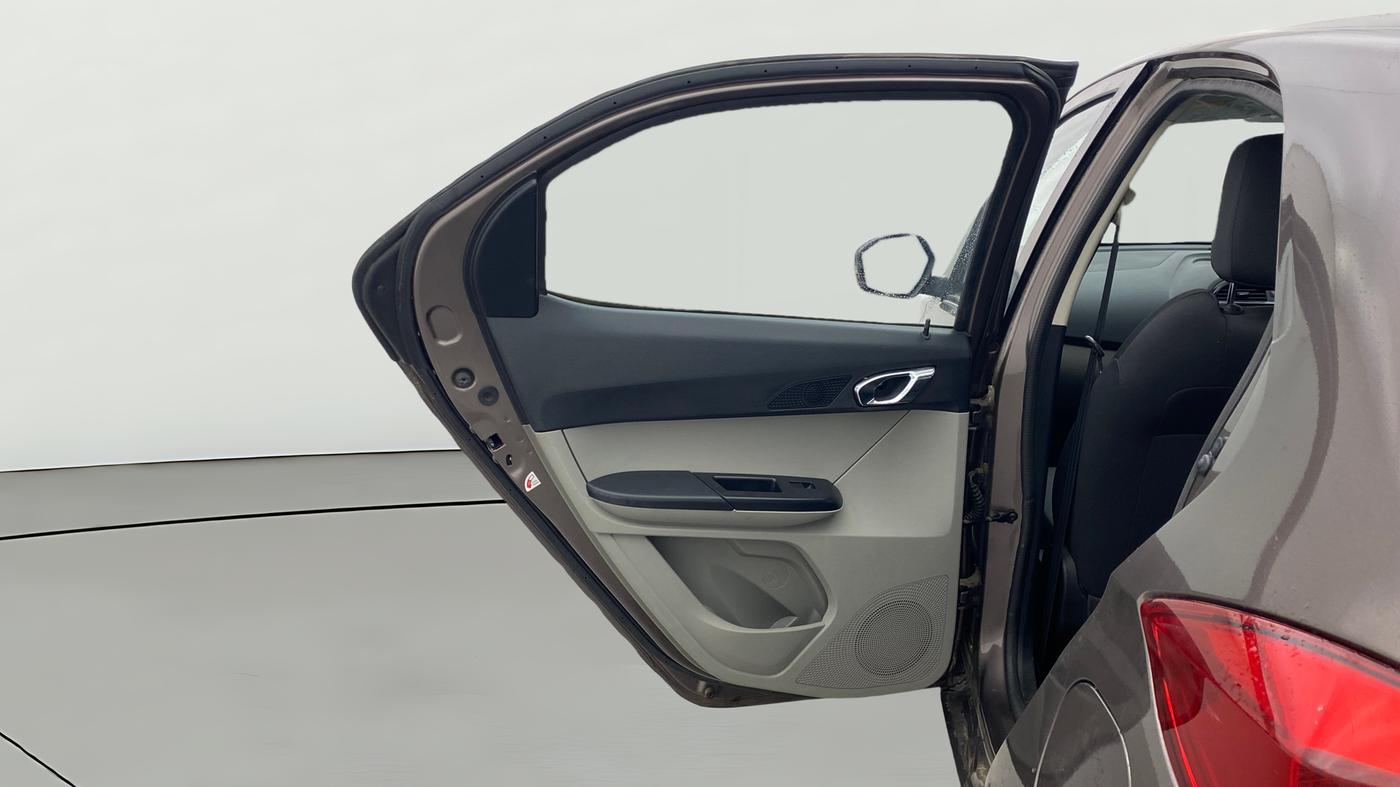 2018 Tata Tiago XZA PETROL, Petrol, Automatic, 26,457 km, LHS Rear Door