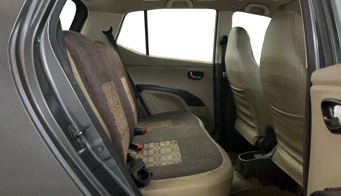 2012 Hyundai i10 MAGNA 1.2, Petrol, Manual, 1,00,643 km, Right Side Rear Door Cabin