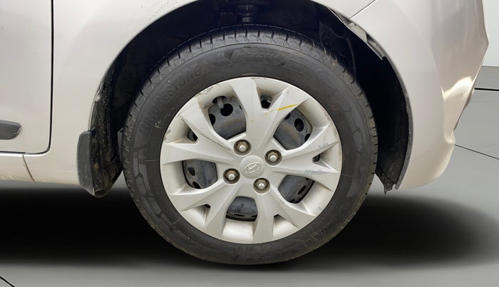 2015 Hyundai Grand i10 SPORTZ 1.2 KAPPA VTVT, Petrol, Manual, 69,663 km, Right Front Wheel