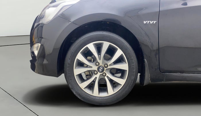 2016 Hyundai Verna 1.6 VTVT S AT, Petrol, Automatic, 53,415 km, Left Front Wheel