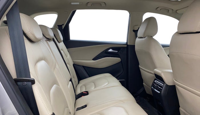 2023 MG HECTOR SMART PRO 2.0 TURBO DIESEL, Diesel, Manual, 75,335 km, Right Side Rear Door Cabin