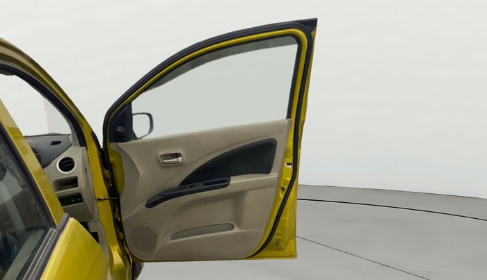 2015 Maruti Celerio VXI AMT, Petrol, Automatic, 70,811 km, RHS Front Door