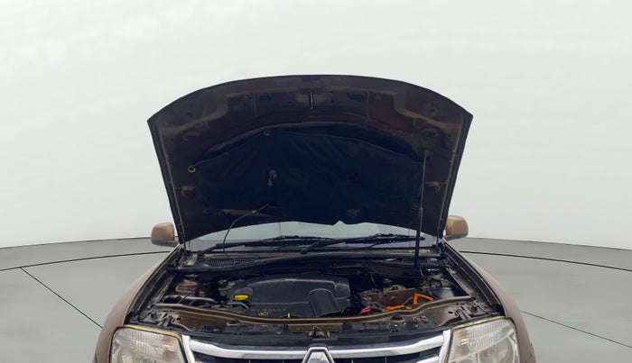 2014 Renault Duster 85 PS RXL DIESEL (OPT), Diesel, Manual, 1,26,494 km, Open Bonet