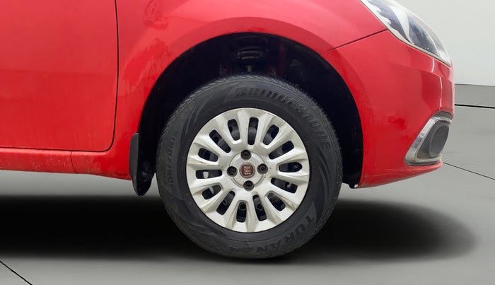 2015 Fiat Punto EVO DYNAMIC 1.2, Petrol, Manual, 1,00,877 km, Right Front Wheel